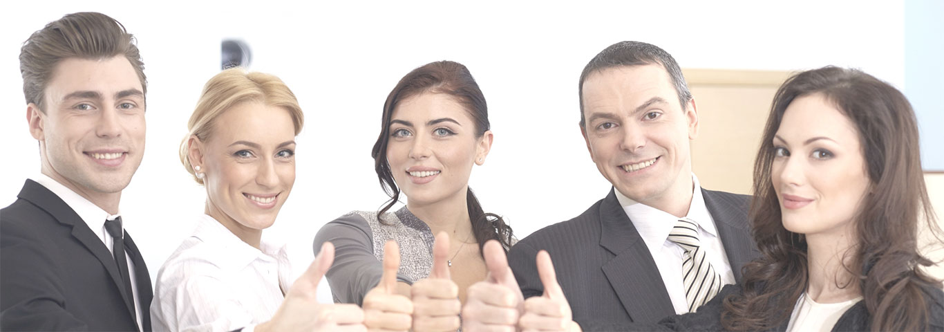 外国人が笑っている写真